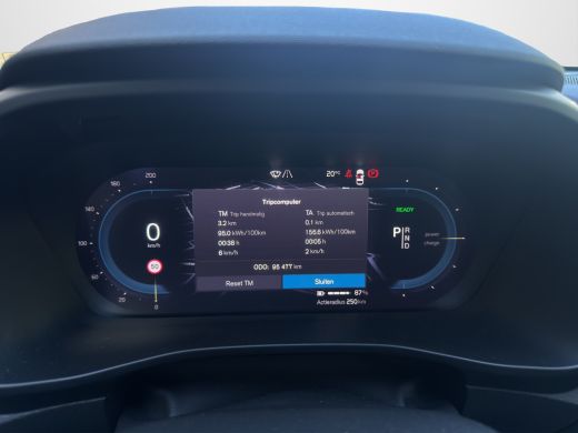 Volvo  XC40 Recharge Ultimate 70kWh 231pk | Pano | Adaptive Cruise | Dodehoek Detectie | 360 Camera | Harman/... ActivLease financial lease