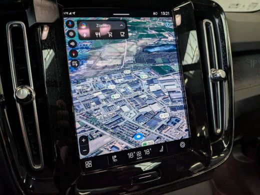 Volvo  XC40 Recharge Ultimate 70kWh 231pk | Pano | Adaptive Cruise | Dodehoek Detectie | 360 Camera | Harman/... ActivLease financial lease