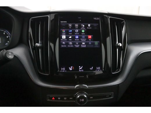 Volvo  XC60 B5 Business Pro | Trekhaak | Camera | Adaptive Cruise | BLIS | Stoelverwarming | Verwarmbare Voor... ActivLease financial lease