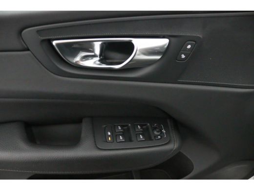 Volvo  XC60 B5 Business Pro | Trekhaak | Camera | Adaptive Cruise | BLIS | Stoelverwarming | Verwarmbare Voor... ActivLease financial lease