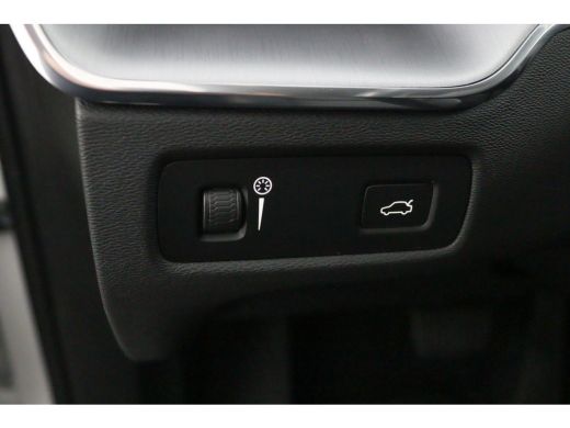 Volvo  XC60 B5 Business Pro | Trekhaak | Camera | Adaptive Cruise | BLIS | Stoelverwarming | Verwarmbare Voor... ActivLease financial lease