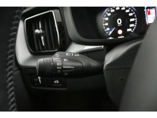 Volvo  XC60 B5 Business Pro | Trekhaak | Camera | Adaptive Cruise | BLIS | Stoelverwarming | Verwarmbare Voor... ActivLease financial lease