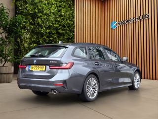 BMW 3 Serie Touring 320e Business Edition Plus | Trekhaak | Panoramadak | Stoelverwarming | Leder