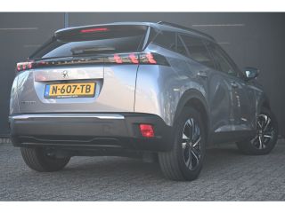 Peugeot e-2008 EV Allure Pack 50 kWh 3 Fase 92,1%SOH! | Adaptive Cruise | Stoelverwarming | Navigatie by App | C...