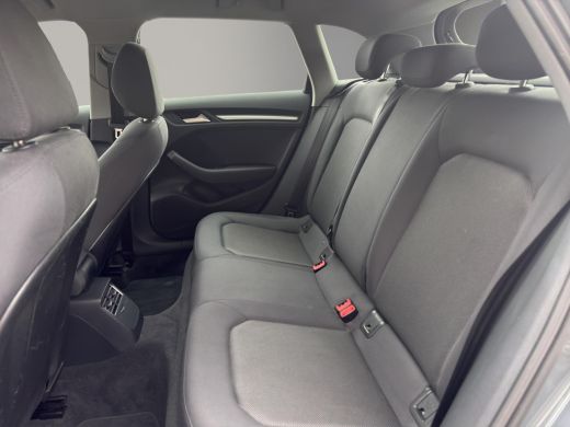 Audi A3 Sportback 30 TFSI | Navi | Parkeersensors V+A | Airco (automatisch) | 16"| Bluetooth | ActivLease financial lease