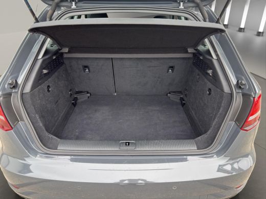 Audi A3 Sportback 30 TFSI | Navi | Parkeersensors V+A | Airco (automatisch) | 16"| Bluetooth | ActivLease financial lease