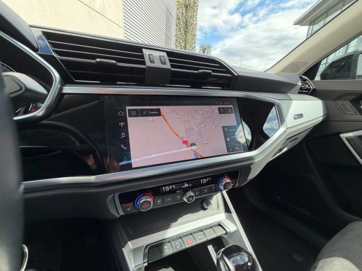 Audi Q3 35 TFSI S Line Pro Line S Pano-Carplay-LED-Trekhaak-19"-Camera ActivLease financial lease