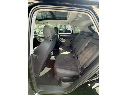Audi Q3 35 TFSI S Line Pro Line S Pano-Carplay-LED-Trekhaak-19"-Camera ActivLease financial lease