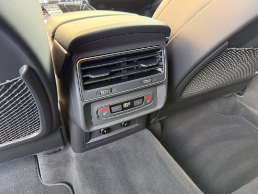 Audi Q8 60 TFSI e quattro Pro Line S Competition Pano-ACC-4Wstr-OLED-23"-B&O-Head up-Sportst-Trekhaak ActivLease financial lease