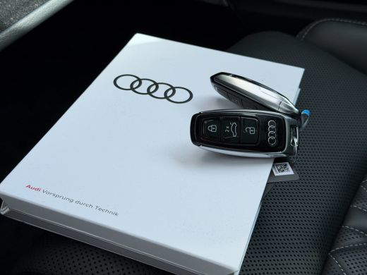 Audi Q8 60 TFSI e quattro Pro Line S Competition Pano-ACC-4Wstr-OLED-23"-B&O-Head up-Sportst-Trekhaak ActivLease financial lease