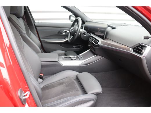 BMW 3 Serie 3-Serie TOURING 330e 292PK XDRIVE HIGH EXECUTIVE M-SPORT AUTOMAAT / NAVI / LEDER / CLIMA / PDC / ... ActivLease financial lease