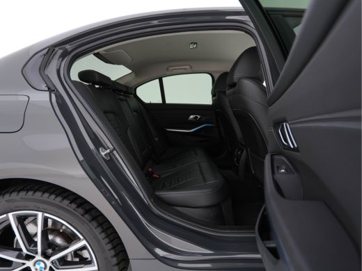 BMW 3 Serie 330e eDrive Edition (Plug-In) (INCL-BTW) Aut. *LEATHER | FULL-LED | DIGI-COCKPIT | HEATED-SPORTSE... ActivLease financial lease