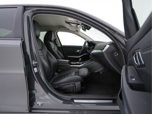 BMW 3 Serie 330e eDrive Edition (Plug-In) (INCL-BTW) Aut. *LEATHER | FULL-LED | DIGI-COCKPIT | HEATED-SPORTSE... ActivLease financial lease