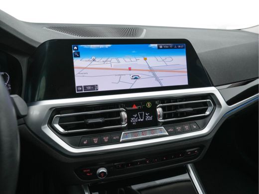 BMW 3 Serie 330e eDrive Edition (Plug-In) (INCL-BTW) Aut. *LEATHER | FULL-LED | DIGI-COCKPIT | HEATED-SPORTSE... ActivLease financial lease