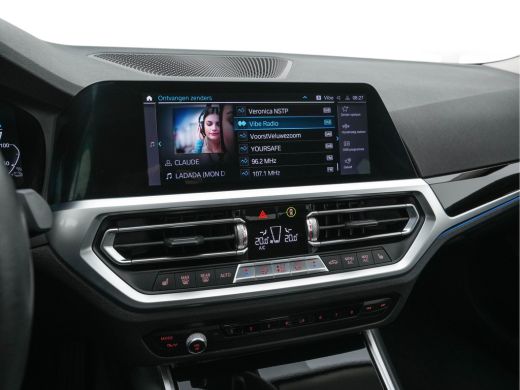 BMW 3 Serie 330e eDrive Edition (Plug-In) (INCL-BTW) Aut. *LEATHER | FULL-LED | DIGI-COCKPIT | HEATED-SPORTSE... ActivLease financial lease