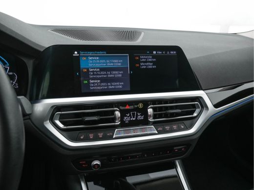 BMW 3 Serie 330e eDrive Edition (Plug-In) (INCL-BTW) Aut. *LEATHER | FULL-LED | DIGI-COCKPIT | HEATED-SPORTSE... ActivLease financial lease