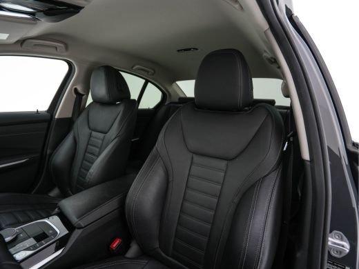 BMW 3 Serie 330e eDrive Edition (Plug-In) (INCL-BTW) Aut. *LEATHER | FULL-LED | DIGI-COCKPIT | HEATED-SPORTSE... ActivLease financial lease