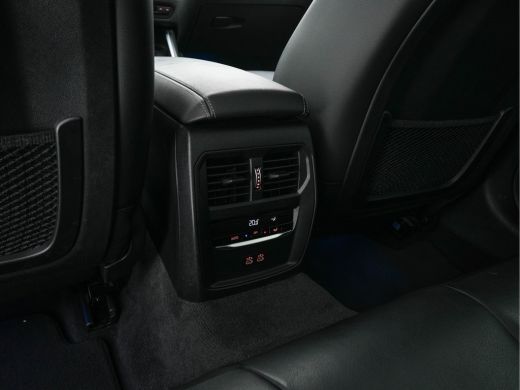 BMW 3 Serie 330e eDrive Edition (Plug-In) (INCL-BTW) Aut. *LEATHER | FULL-LED | DIGI-COCKPIT | HEATED-SPORTSE... ActivLease financial lease