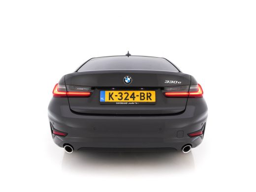 BMW 3 Serie 330e eDrive Edition (Plug-In) (INCL-BTW) Aut. *LEATHER | FULL-LED | DIGI-COCKPIT | HEATED-SPORTSE... ActivLease financial lease