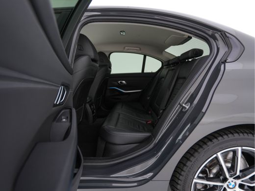 BMW 3 Serie 330e eDrive Edition (Plug-In) (INCL-BTW) Aut. *LEATHER | FULL-LED | DIGI-COCKPIT | HEATED-SPORTSE... ActivLease financial lease