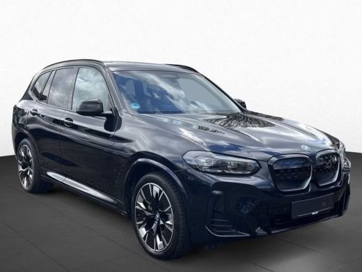 BMW iX3 M-SPORT 80 kWh (210kW/286pk) ** LED, LEDER, PANO, MEM, HuD, H&K SOUND, TREKH, 20-inch LMV ** 1e E...