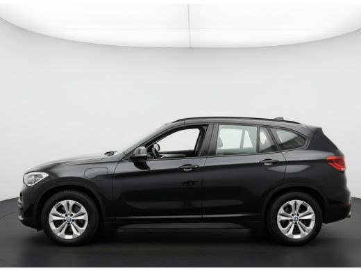 BMW X1 xDrive25e HYBRIDE AUT. HIGH EXECUTIVE TREKHAAK/PDC/NAVIGATIE ActivLease financial lease