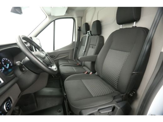 Ford E-Transit L2H2 Trend 68 kWh | Snelladen | SOH 98% | Airco | Camera | 3 Zits | Cruise | Carplay | Navi ActivLease financial lease