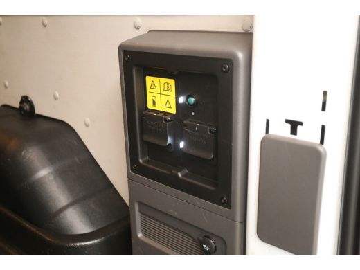 Ford E-Transit L2H2 Trend 68 kWh | Snelladen | SOH 98% | Airco | Camera | 3 Zits | Cruise | Carplay | Navi ActivLease financial lease