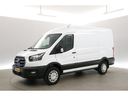 Ford E-Transit L2H2 Trend 68 kWh | Snelladen | SOH 98% | Airco | Camera | 3 Zits | Cruise | Carplay | Navi ActivLease financial lease
