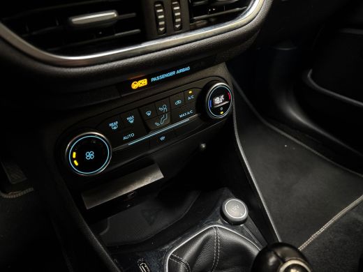 Ford Fiesta 1.0 EcoBoost Titanium (APPLE CARPLAY, GROOT NAVI, CAMERA, BANG&OLUFSEN, LM VELGEN, SPORTSTOELEN, ... ActivLease financial lease