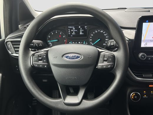 Ford Fiesta 1.1 | Cruise Control | Navi | Bluetooth | Airco | | Airco | Bluetooth telefoonvoorbereiding | Cru... ActivLease financial lease