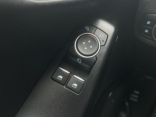 Ford Fiesta 1.1 | Cruise Control | Navi | Bluetooth | Airco | | Airco | Bluetooth telefoonvoorbereiding | Cru... ActivLease financial lease