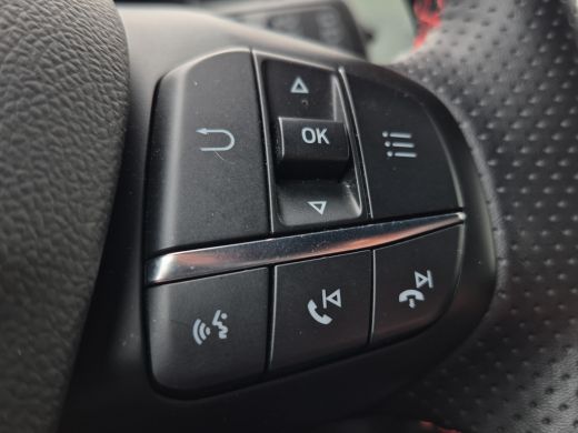 Ford Focus 1.0 EcoBoost Hybrid ST Line Full LED | Parkeersensoren | Full map navigatie | Carplay/android aut... ActivLease financial lease