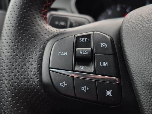 Ford Focus 1.0 EcoBoost Hybrid ST Line Full LED | Parkeersensoren | Full map navigatie | Carplay/android aut... ActivLease financial lease