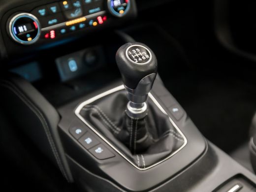 Ford Focus 1.0 EcoBoost Titanium X (PANORAMADAK, VIRTUAL COCKPIT, APPLE CARPLAY, STUUR/STOELVERWARMING, SPOR... ActivLease financial lease