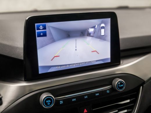 Ford Focus 1.0 EcoBoost Titanium X (PANORAMADAK, VIRTUAL COCKPIT, APPLE CARPLAY, STUUR/STOELVERWARMING, SPOR... ActivLease financial lease