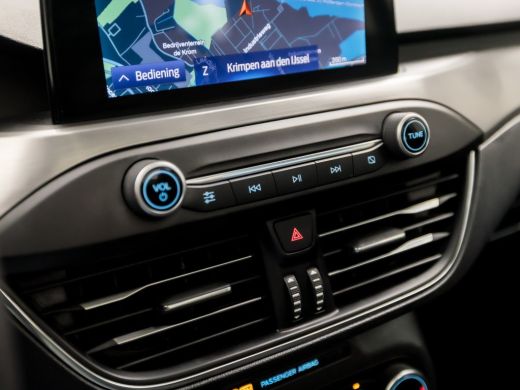 Ford Focus 1.0 EcoBoost Titanium X (PANORAMADAK, VIRTUAL COCKPIT, APPLE CARPLAY, STUUR/STOELVERWARMING, SPOR... ActivLease financial lease