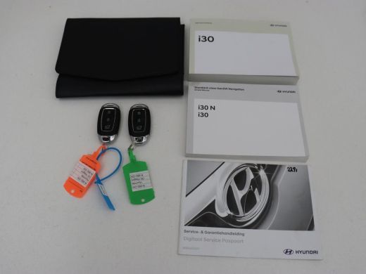 Hyundai i30 1.0 T-GDi MHEV Comfort Smart | Camera | Carplay | Keyless | Full LED | Navigatie | Climate contro... ActivLease financial lease