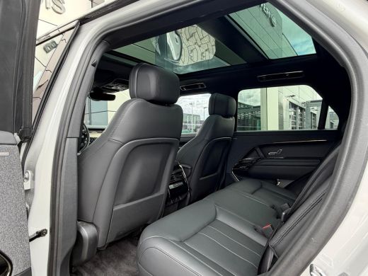 Land Rover Range Rover Sport P460e Dynamic SE | 23 Inch | Pano | Elektrische trekhaak | Stoelkoeling | Black Pack ActivLease financial lease