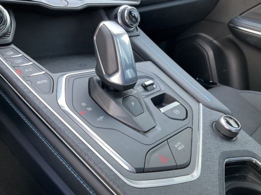 Lynk & Co 01 1.5 PHEV 262PK Adapt.Cruise ZwarteHemel 360&deg; Cam Carplay Plug-in Stoelverw Vol opties! ActivLease financial lease