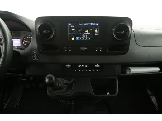 Mercedes-Benz Sprinter 316 2.2 CDI L2H2 | Airco | Cruise | Camera | Carplay | Trekhaak | Navi | Parkeersens. ActivLease financial lease