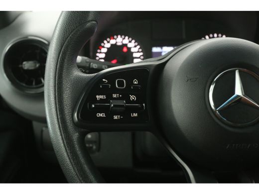 Mercedes-Benz Sprinter 316 2.2 CDI L2H2 | Airco | Cruise | Camera | Carplay | Trekhaak | Navi | Parkeersens. ActivLease financial lease