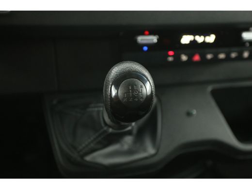 Mercedes-Benz Sprinter 316 2.2 CDI L2H2 | Airco | Cruise | Camera | Carplay | Trekhaak | Navi | Parkeersens. ActivLease financial lease