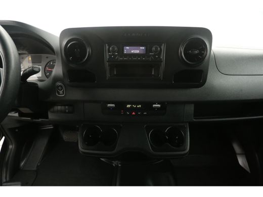 Mercedes-Benz Sprinter 317 170PK L2H2 | Automaat | Airco | Cruise | Camera | Stoelverwarming ActivLease financial lease