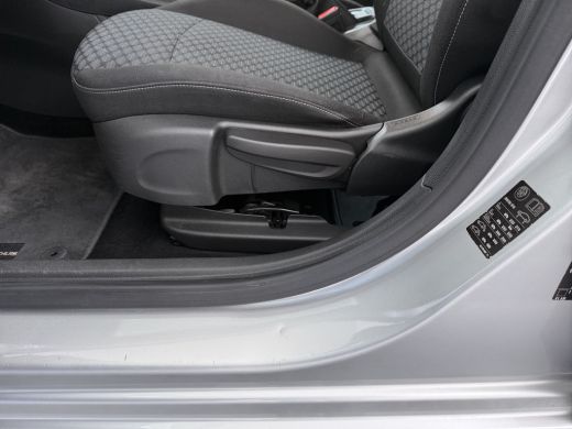 Opel Astra Sports Tourer 1.2 Edition / Navigatie / Parkeersensoren / Carplay / LED / 16'' LMV ActivLease financial lease