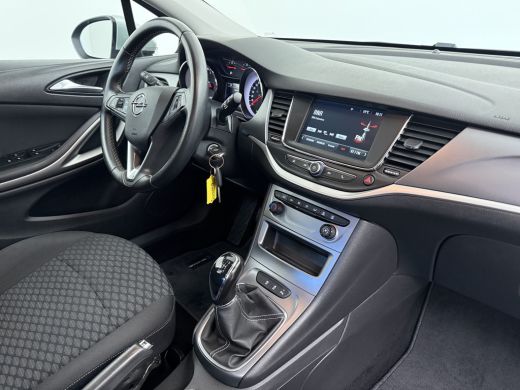 Opel Astra Sports Tourer 1.2 Edition / Navigatie / Parkeersensoren / Carplay / LED / 16'' LMV ActivLease financial lease
