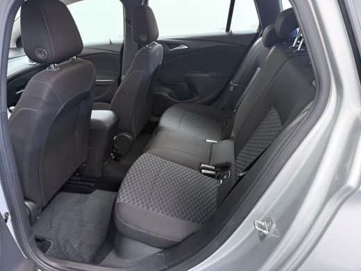 Opel Astra Sports Tourer 1.2 Edition / Navigatie / Parkeersensoren / Carplay / LED / 16'' LMV ActivLease financial lease