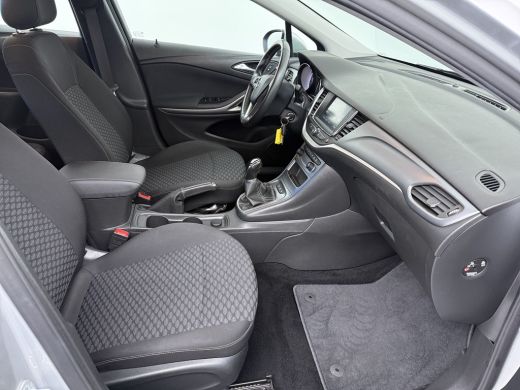 Opel Astra Sports Tourer 1.2 Edition / Navigatie / Parkeersensoren / Carplay / LED / 16'' LMV ActivLease financial lease