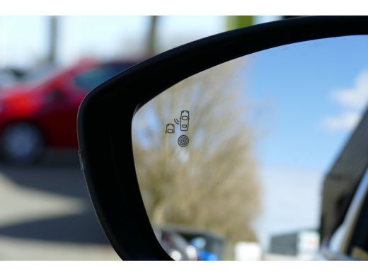 Opel Corsa 1.2 TURBO 100PK GS AUTOMAAT / NAVI / AIRCO / CAMERA / LED / PDC / BLUETOOTH / CRUISECONTROL / 1E ... ActivLease financial lease