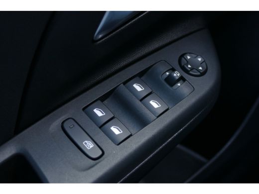 Opel Corsa 1.2 TURBO 100PK GS AUTOMAAT / NAVI / AIRCO / CAMERA / LED / PDC / BLUETOOTH / CRUISECONTROL / 1E ... ActivLease financial lease